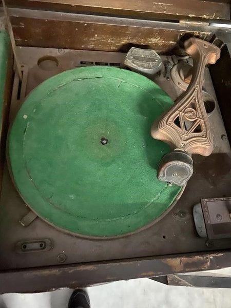 ANTIQUE VICTOR ELECTROLA CABINET (RADIO & PHONOGRAPH)