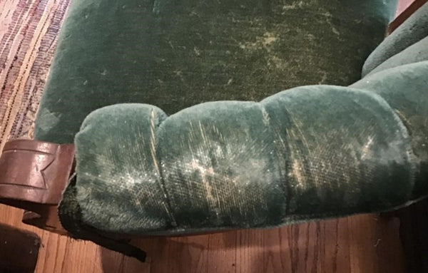 ANTIQUE EASTLAKE GREEN CRUSHED VELVET SETTEE