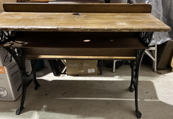 ANTIQUE AMERICAN SEATING DOUBLE WIDE CHILD'S SCHOOL DESK