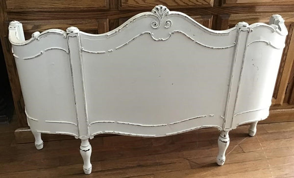 ANTIQUE WHITE FRENCH FOOT BOARD FIREPLACE SCREEN