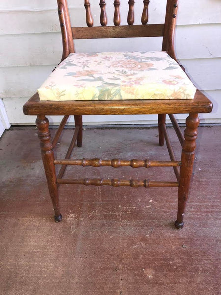 ANTIQUE WOODEN TALL SPINDLE BACK CHAIR