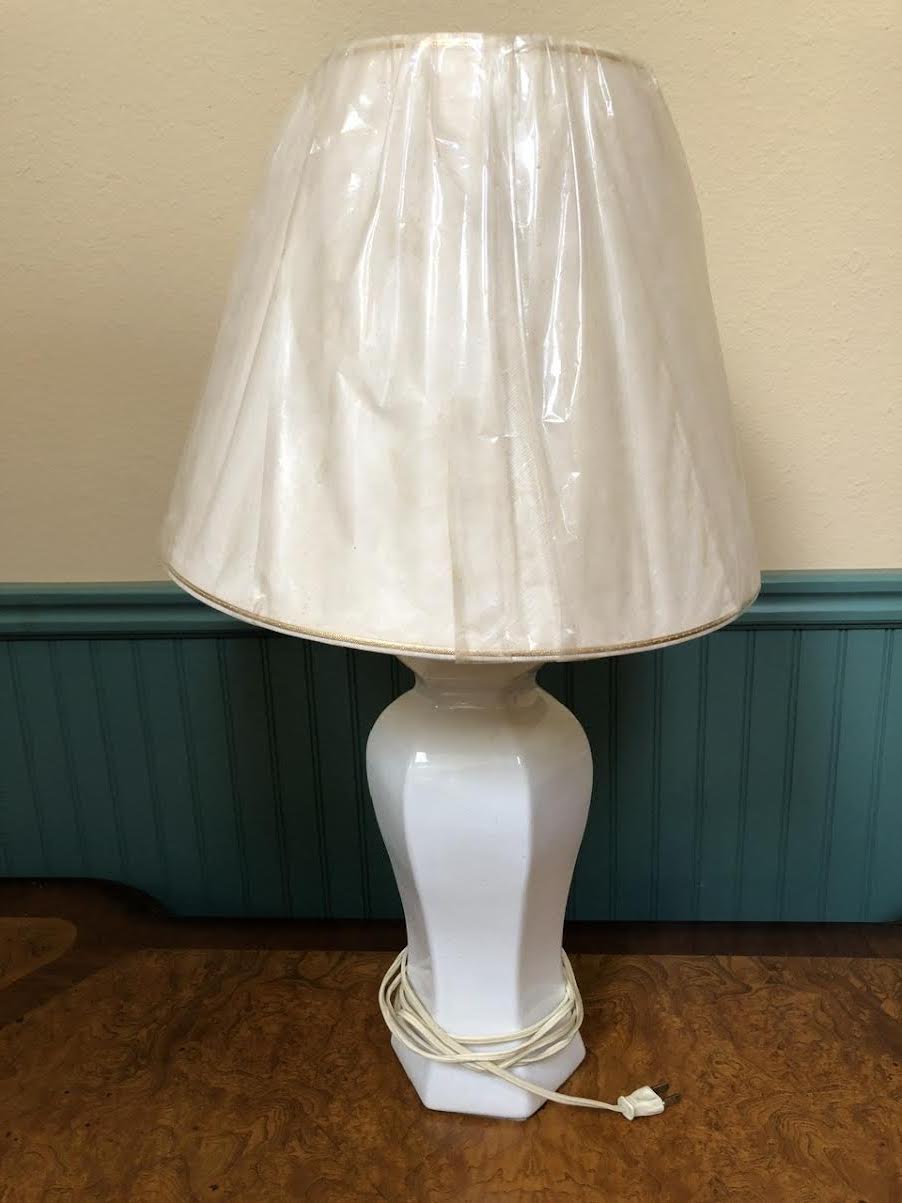 NICE WHITE PORCELAIN LAMP WITH SHADE (WORKS!)