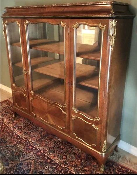 BEAUTIFUL FRENCH STYLE ORNATE DESIGN MARBLE TOP DISPLAY CASE CABINET