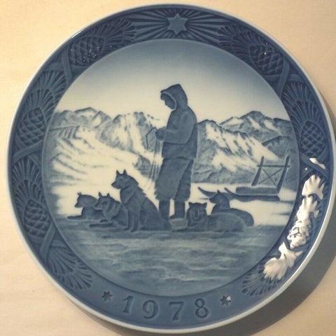 1978, Royal Copenhagen Denmark Christmas Plate Greenland Scenery 7”