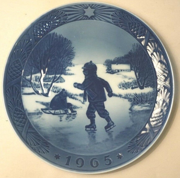 1965, Royal Copenhagen Christmas Plate, Hans Hansen - Little Skaters