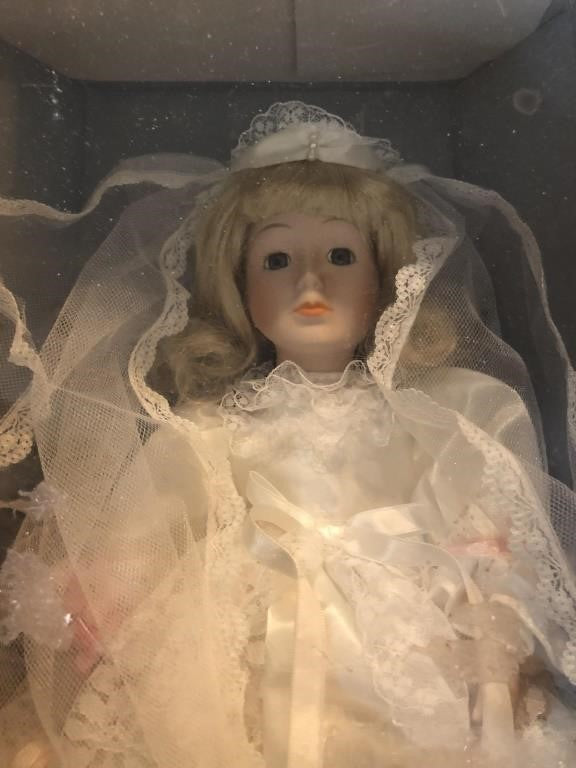 Porcelain bridal dolls deals