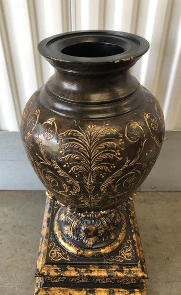 LARGE DECORATIVE CARVED WOOD LIDDED URN