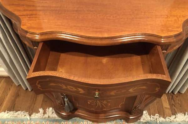 BEAUTIFUL ANTIQUE ENTRY CREDENZA WITH INLAY