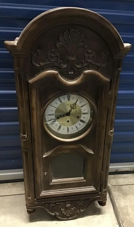 HEAVY VINTAGE RIDGEWAY WALL CLOCK (WORKS!)