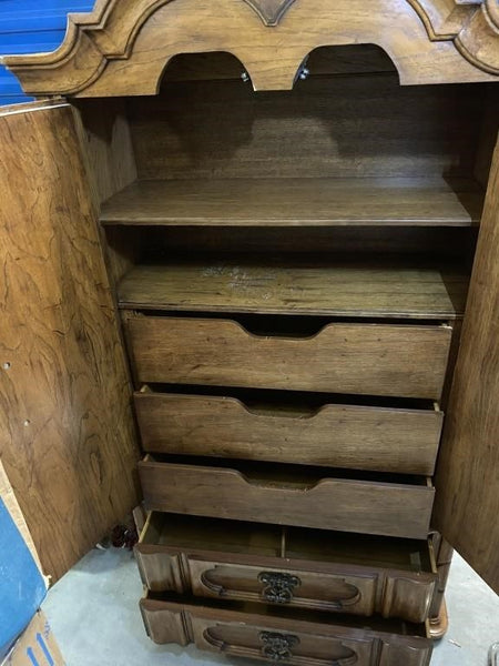 VERY NICE SOLID WOOD WARDROBE ARMOIRE