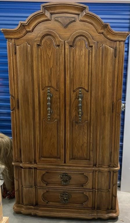 VERY NICE SOLID WOOD WARDROBE ARMOIRE