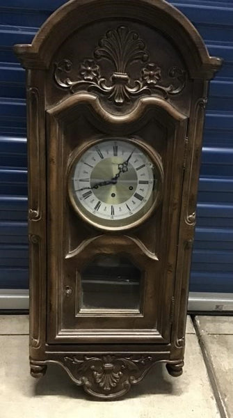 HEAVY VINTAGE RIDGEWAY WALL CLOCK (WORKS!)