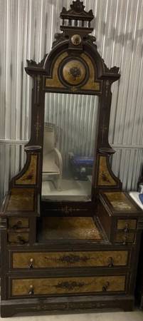 ANTIQUE WASH STAND DRESSER